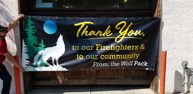 Thank-you banner for firefighters