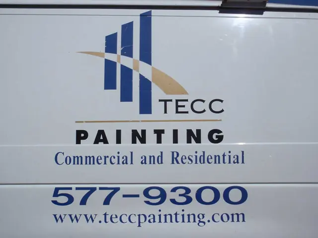 TECC Painting van door lettering